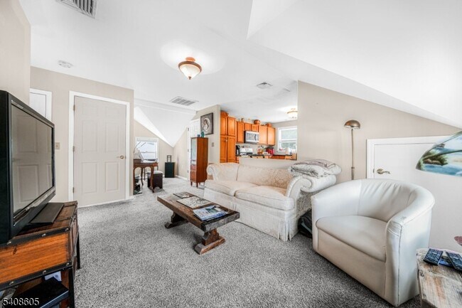 Foto del edificio - 12 Main Rd