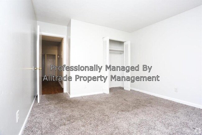 Building Photo - 104 Poplar Level Ct