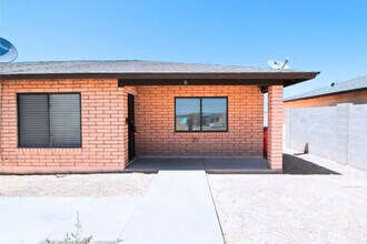 Building Photo - 9975 W Lynx Dr