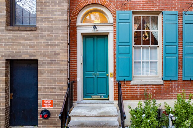 Foto del edificio - 929 Clinton St