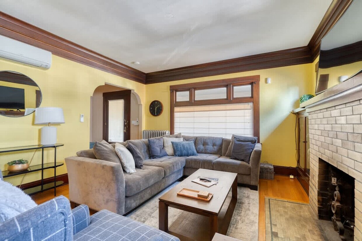 Foto principal - 2034 NE Flanders St