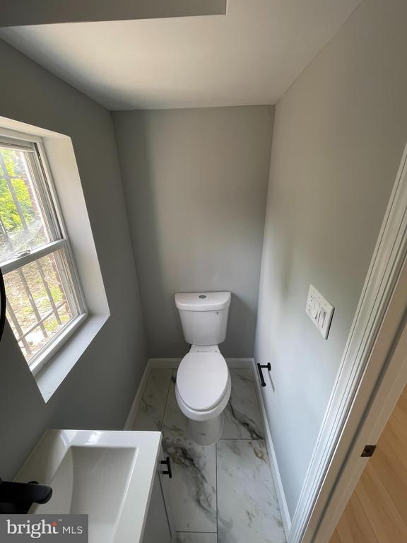 Building Photo - 145 Wilmington Pl SE