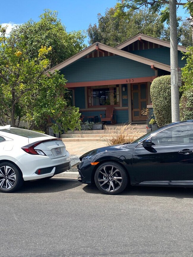 Foto del edificio - Charming California Bungalow in Historic R...