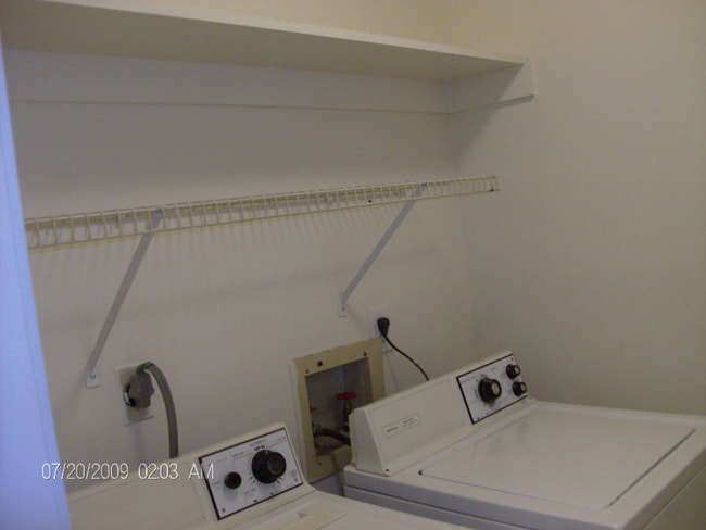 Building Photo - 5559 Lynbrook Landing