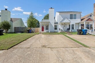 Building Photo - 3908 Buchanan Dr