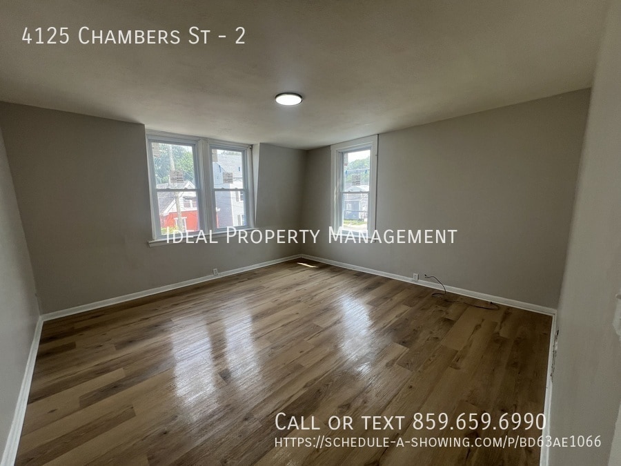 Photo - 4125 Chambers St-2