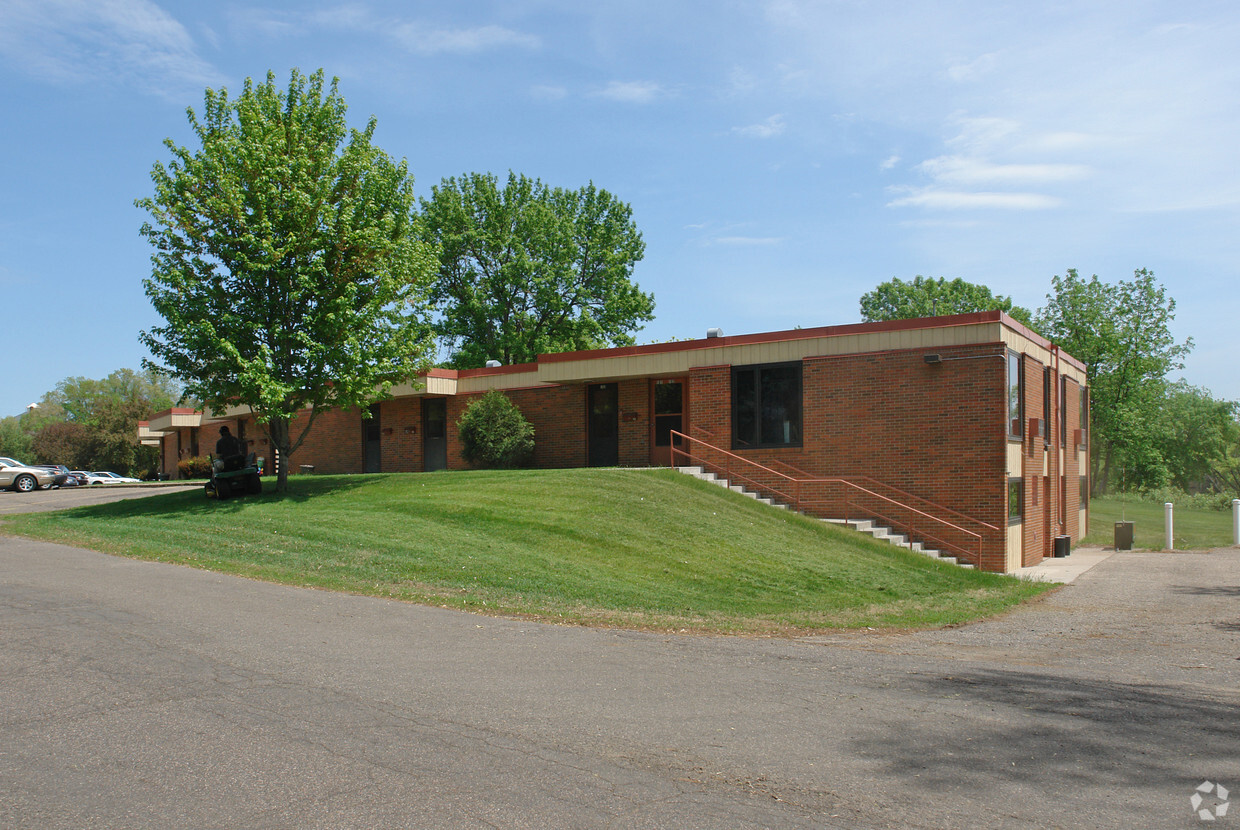 Building Photo - Riverview Apartments