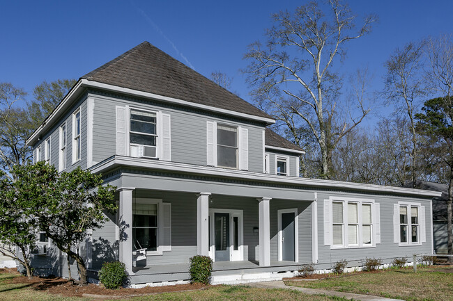 Building Photo - 201 E Arizona Ave