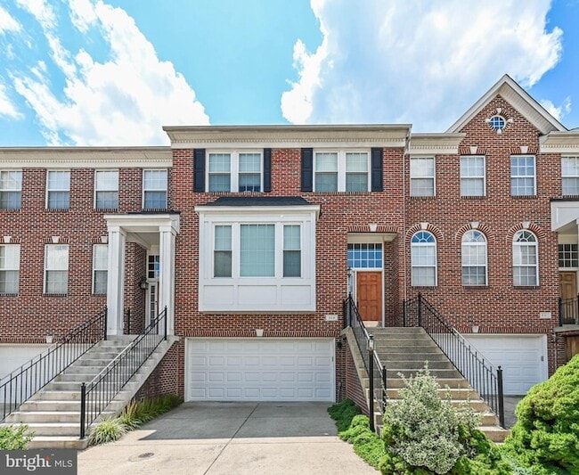 Photo - 829 Valemount Terrace NE Townhome