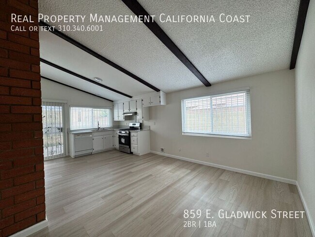 Foto del edificio - 859 E Gladwick St