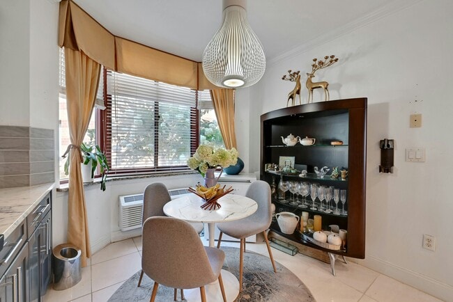 Photo - 100 Old Palisade Rd (Fort Lee, NJ) Townhome