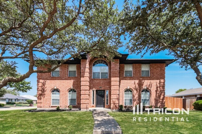 Building Photo - 8401 Manchester Dr