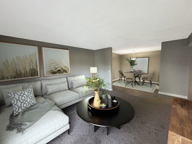 Foto del edificio - The Village at Crestview Apartments