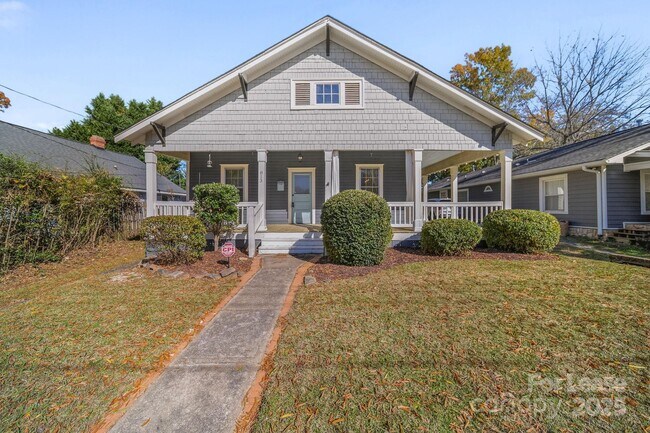 Foto del edificio - 813 E 35th St