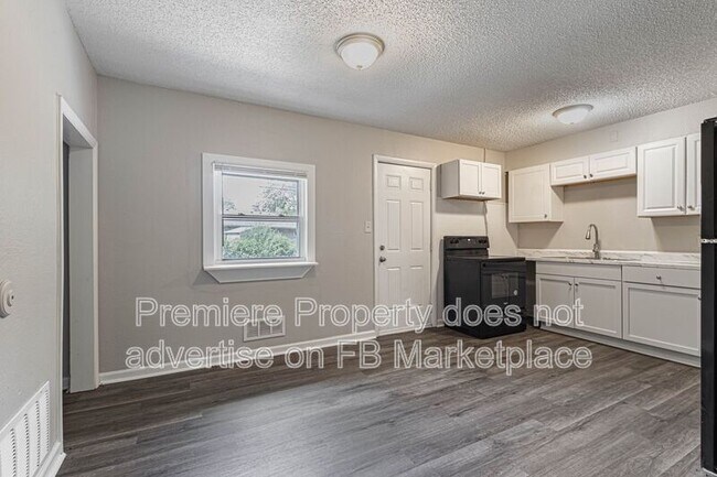Foto del edificio - 7300 E 112th St