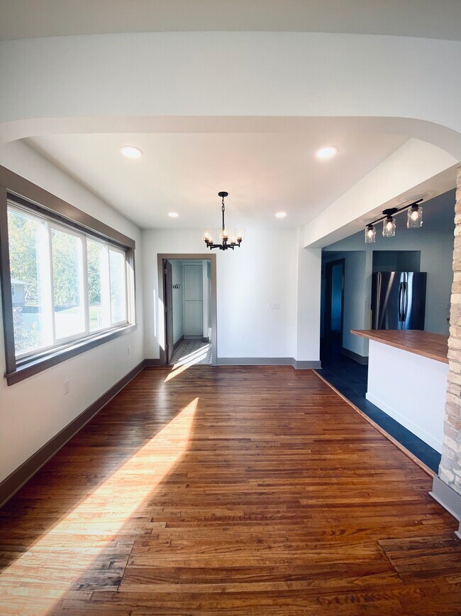 Comedor - 736 Ansley Ave