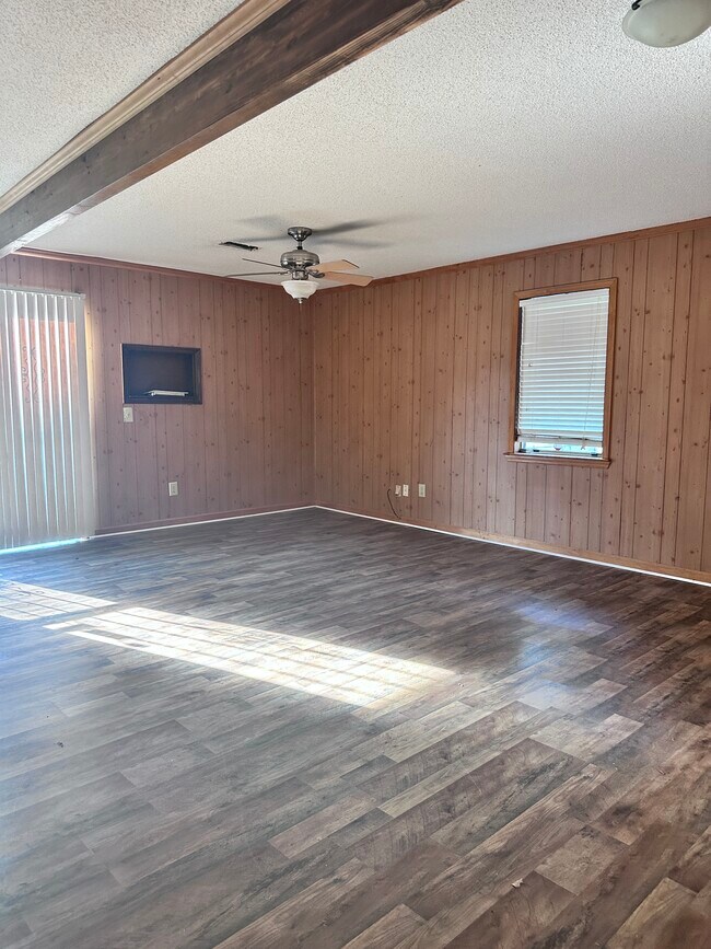 Foto del edificio - 3066 Tyler Rd