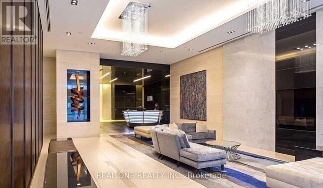 Building Photo - 386 Yonge St