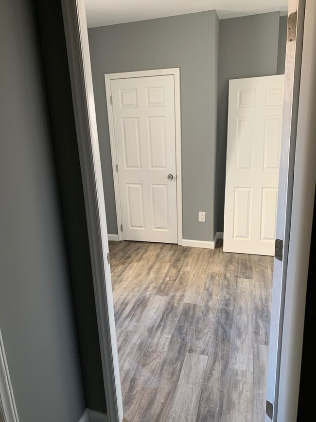 Photo - 639 N 12th St Apartment