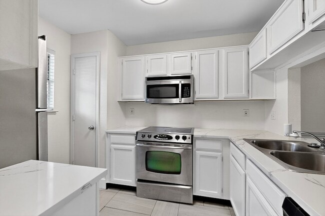 Building Photo - 46 Abbey Rd