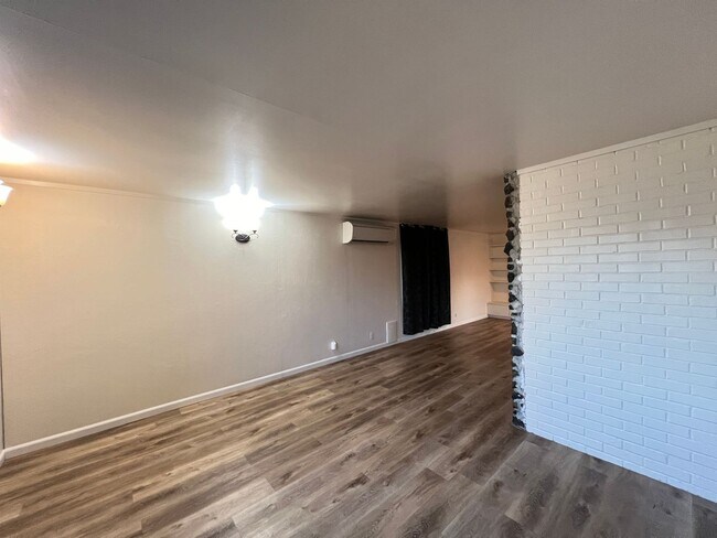 Building Photo - Half Off First Months Rent!