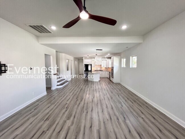 Foto del edificio - 732 Prescott Ln