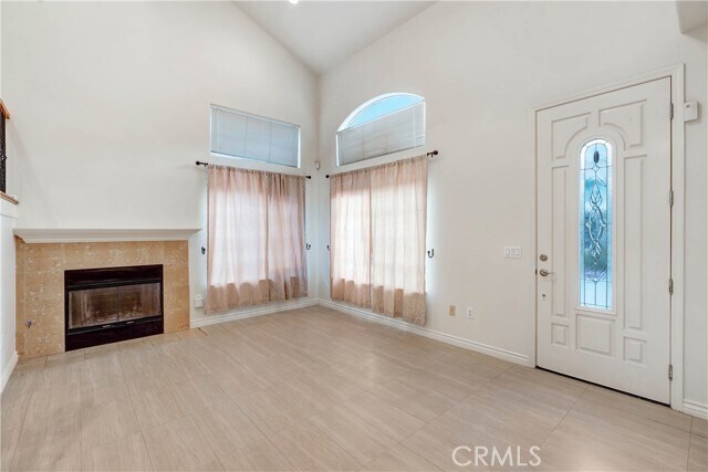 Foto del edificio - 1166 E Grand Ave