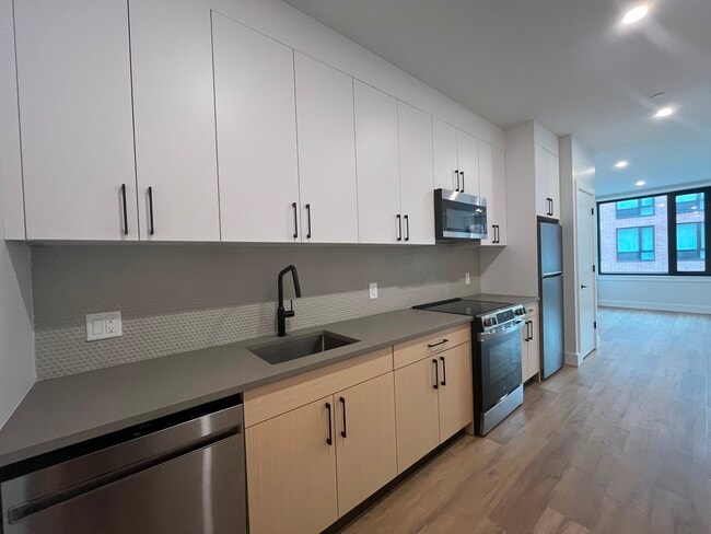 Building Photo - 506 Communipaw Ave
