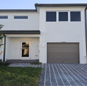 Foto principal - 5060 SW 37th St