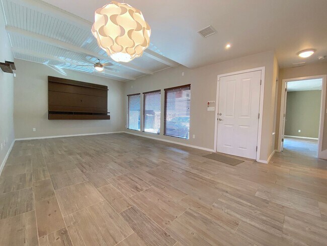 Foto del edificio - West El Paso 4bed/3.5bath Townhome
