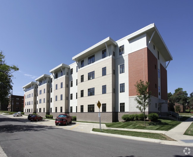 Drake West Village Apartments Des Moines, IA