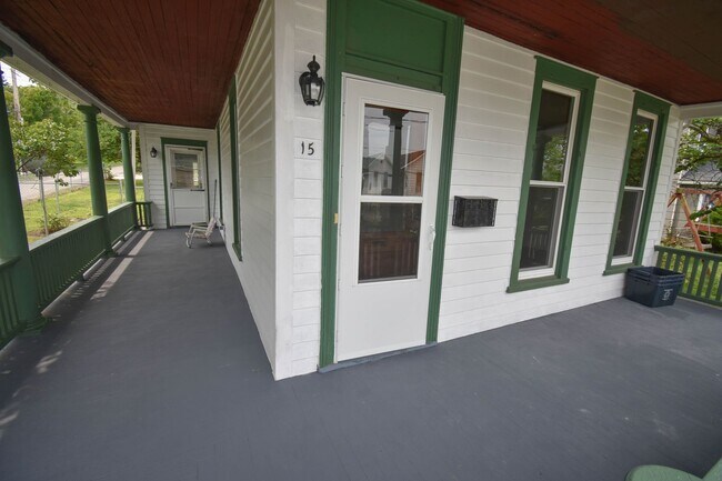Building Photo - Spacious Three Bedroom Home in Lock Haven!