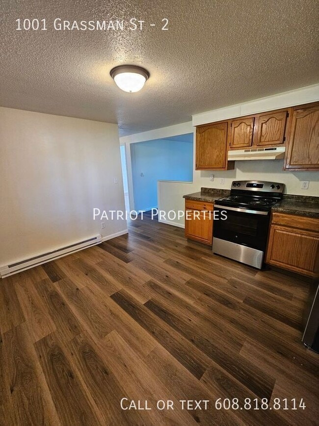 Building Photo - 2 bedroom/ 1 bath apartment in Tomah, WI