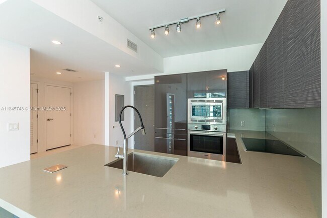 Foto del edificio - 1080 Brickell Ave