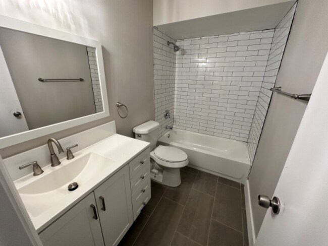 Foto del edificio - 5036 W Washington St