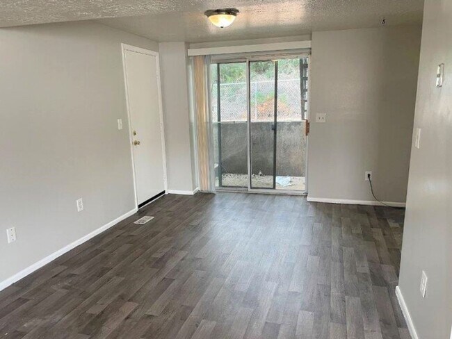 Foto del edificio - 1586 Canyon Rd