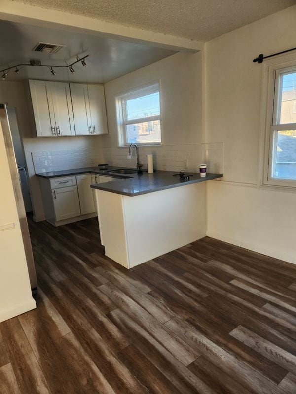 Building Photo - 2061 W 104th St