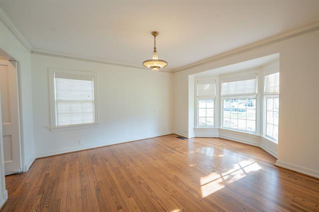 Foto del edificio - 2215 Cambria Blvd