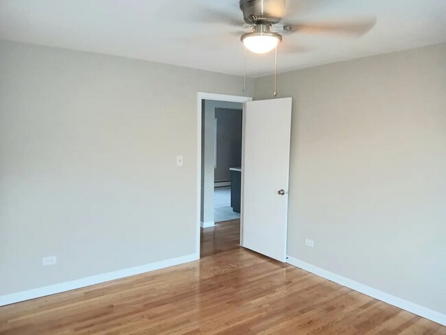 Foto del edificio - 4427 Prairie Ave