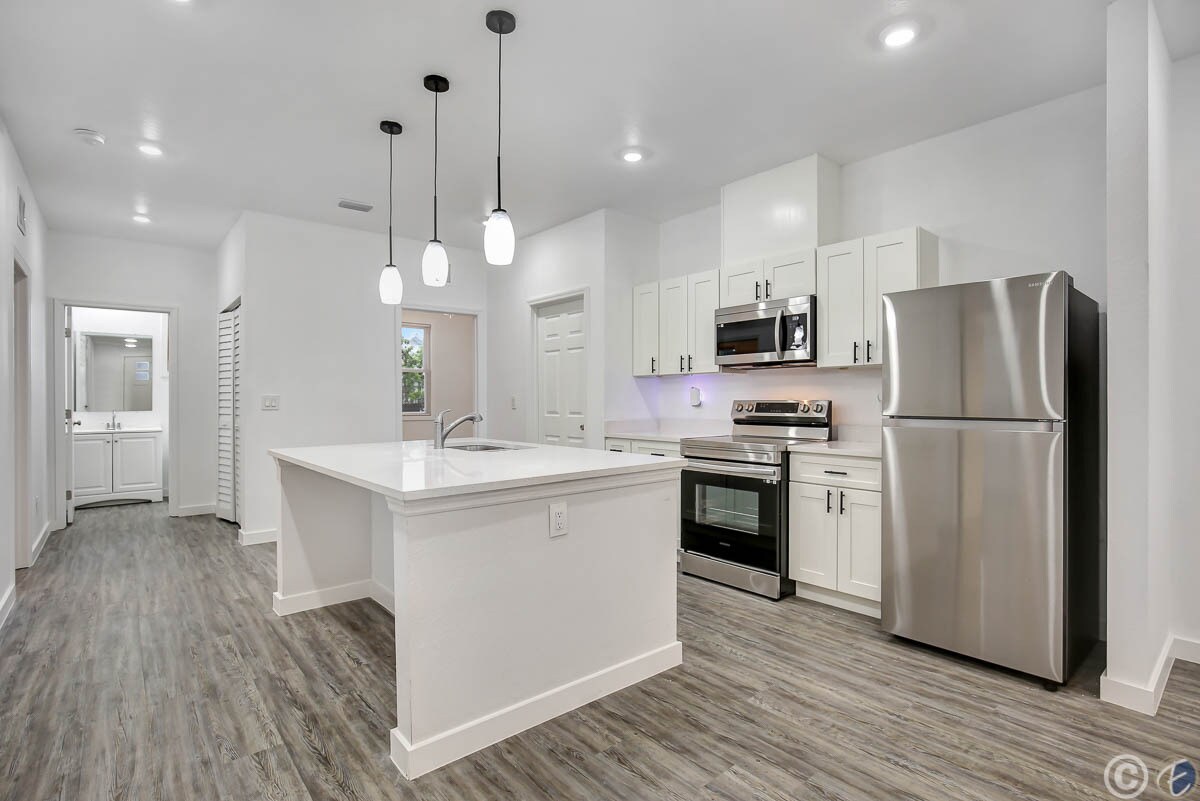 Foto principal - 1205 E 15th Ave