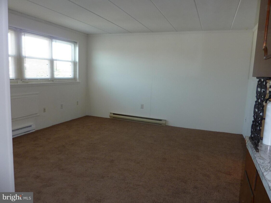 319 Camden Ave Unit F, Salisbury, MD 21801 Apartment for Rent in Salisbury, MD