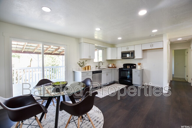 Foto del edificio - 2088 W 4100 S