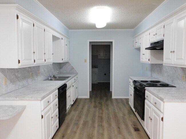 Foto del edificio - 2 Bed 2 Bath Duplex Newly Renovated