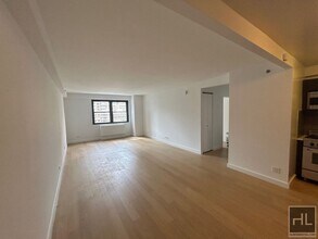 Building Photo - East 39th Street