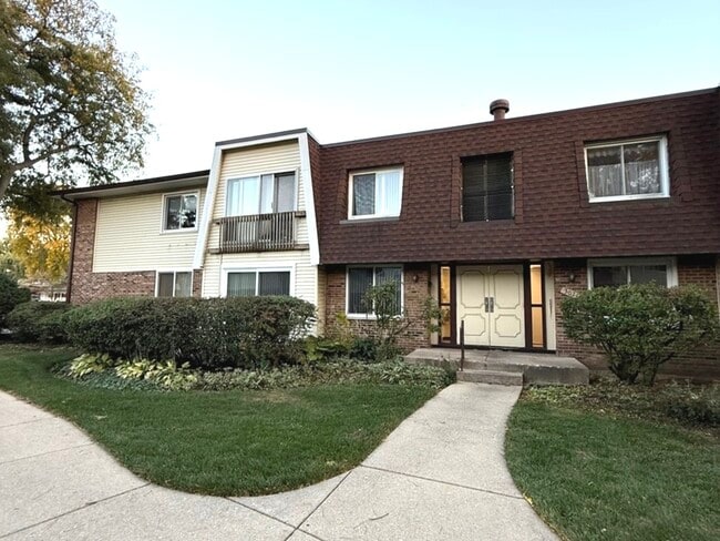 Foto del edificio - 3026 Roberts Dr