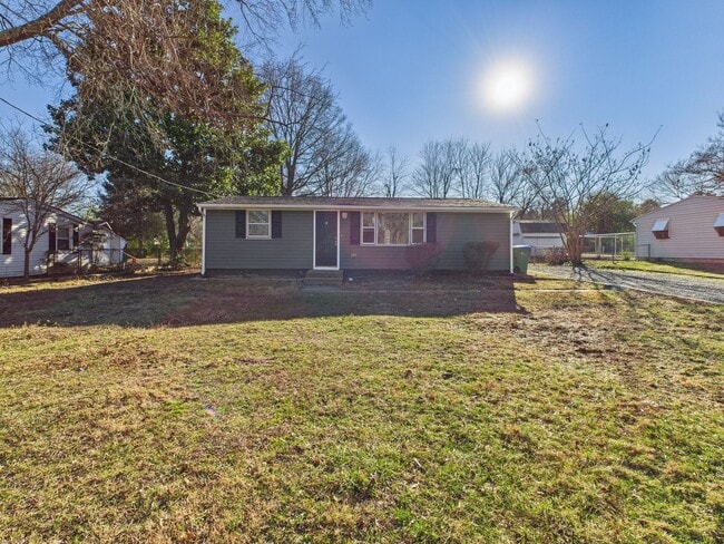 Foto del edificio - 6113 Ullswater Ave