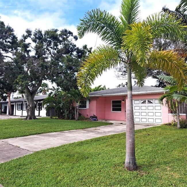 Foto del edificio - 2715 45th St S