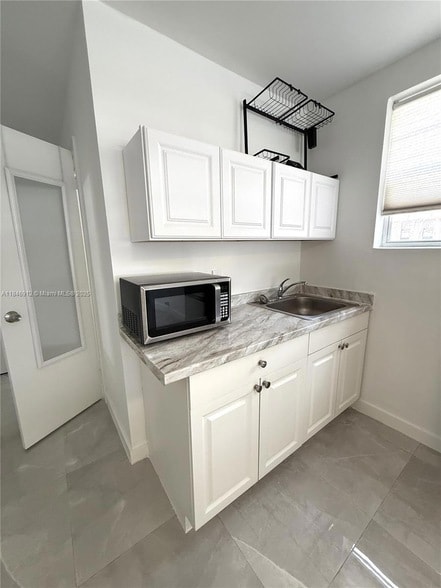 Foto del edificio - 624 Westward Dr