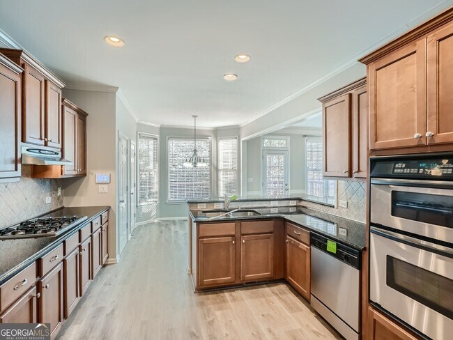 Building Photo - 6033 Queens River Dr