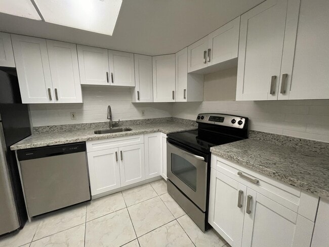 Photo - 1200 SW 50th Ave Townhome